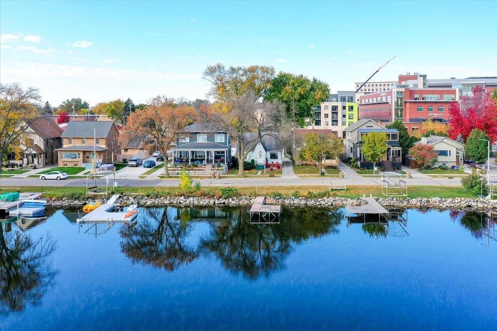 Photo of 8609 Lakeshore DRIVE, Pleasant Prairie, WI 53158 (MLS # 1945594)