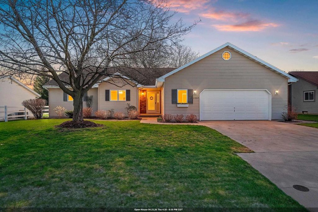 Photo of 2967 W Hiawatha DRIVE, Appleton, WI 54914 (MLS # 50324024)