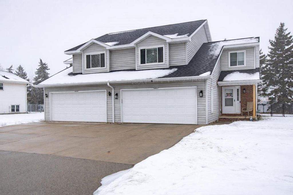 Photo of N9689 Gina DRIVE, Appleton, WI 54915 (MLS # 50319642)