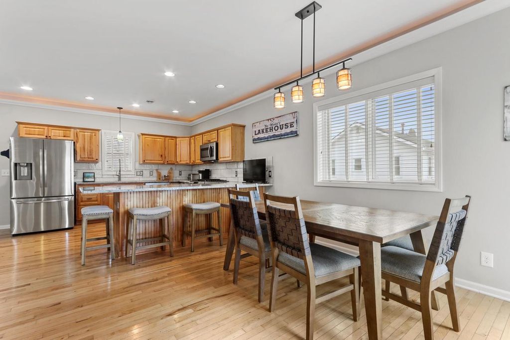 Photo of 163 Fontana AVENUE, Fontana, WI 53125 (MLS # 1946977)