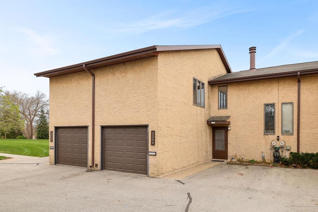 Photo of 3354 East AVENUE SOUTH AVENUE S, La Crosse, WI 54601 (MLS # 1958499)