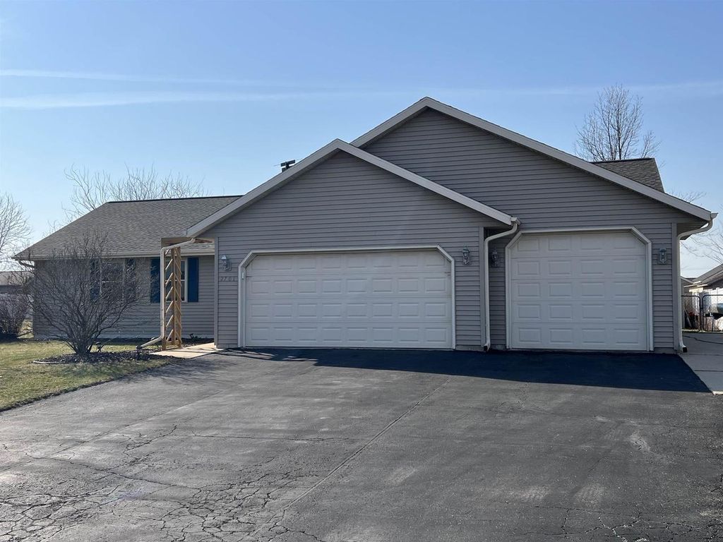 Photo of 2701 Kelso DRIVE, Janesville, WI 53546 (MLS # 2019490)