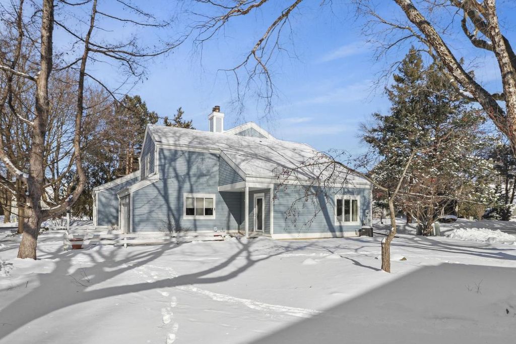 Photo of 9 Winterberry TRAIL, Madison, WI 53717 (MLS # 2015458)