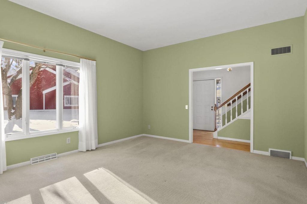 Photo of 9 Winterberry TRAIL, Madison, WI 53717 (MLS # 2015458)