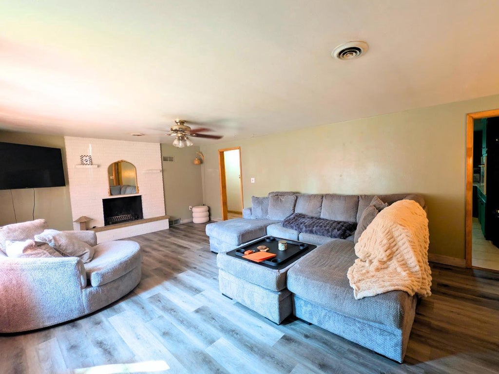 Photo of 147 Hilltop DRIVE, Green Bay, WI 54301 (MLS # 50330162)