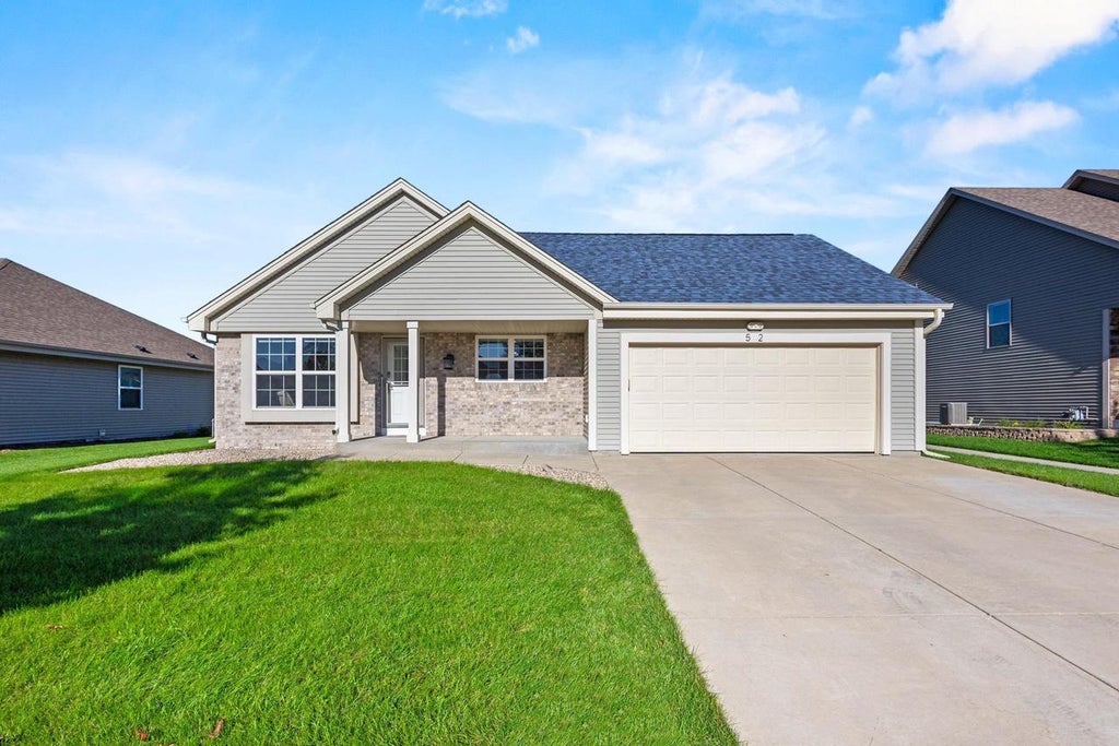 Photo of 52 Rushmore LANE, Hartford, WI 53027 (MLS # 50333895)