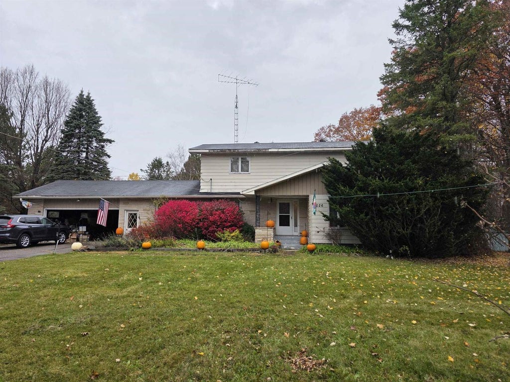 Photo of 144300 State Highway 153, Mosinee, WI 54455 (MLS # 22605346)