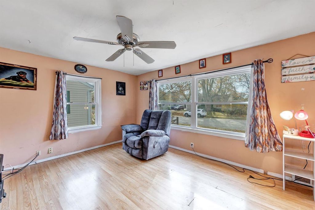 Photo of 1209 Weise STREET, Green Bay, WI 54302 (MLS # 50318495)