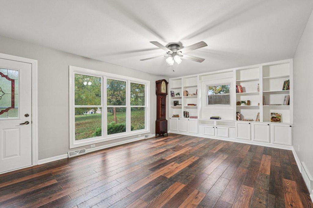 Photo of N7427 Hillendale PARKWAY, Beaver Dam, WI 53916 (MLS # 1944458)