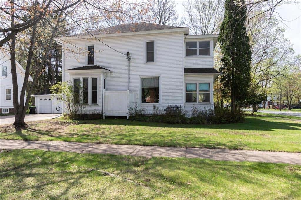 Photo of 1104 7th STREET #1104/1104-1/2, Menomonie, WI 54751 (MLS # 1600459)