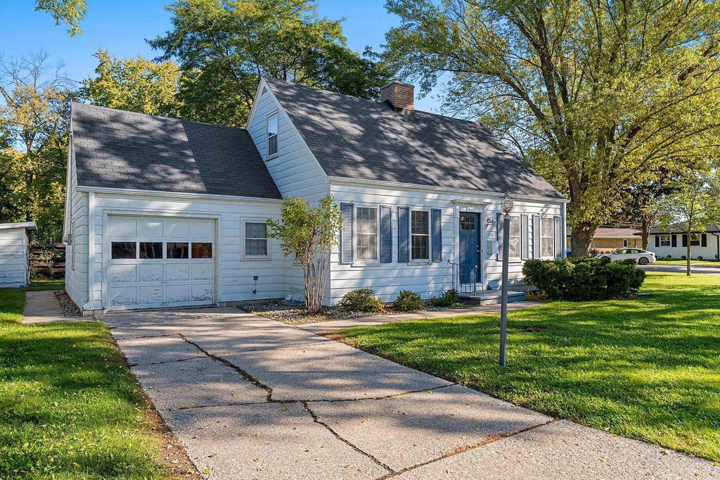 Photo of 238 Belle AVENUE, De Pere, WI 54115 (MLS # 50333903)