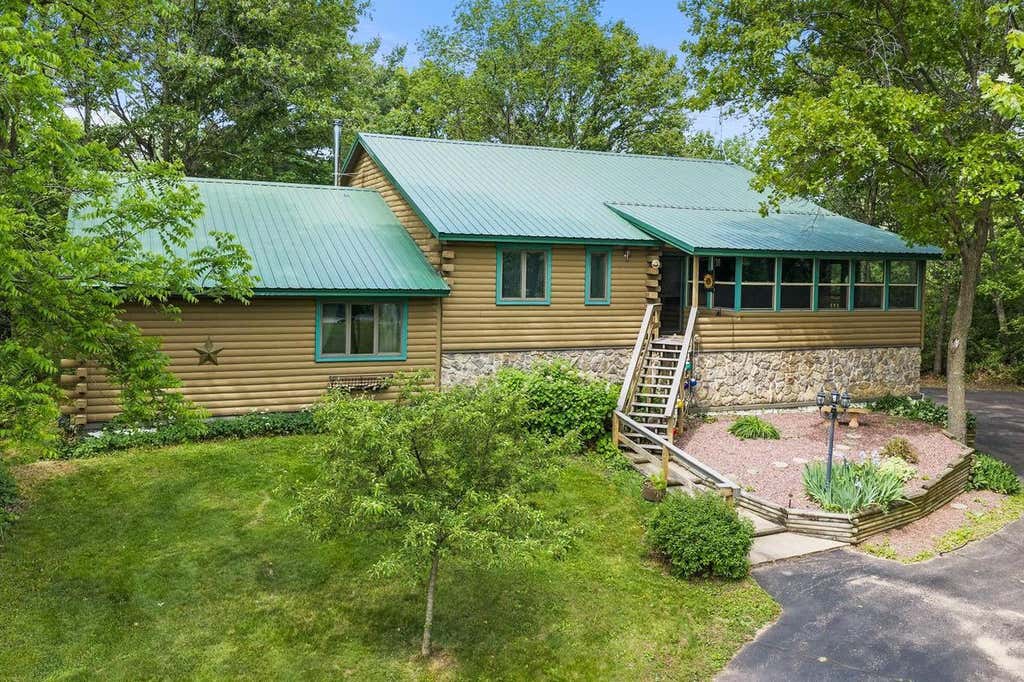 Photo of S3109 Buckhorn ROAD, Reedsburg, WI 53959 (MLS # 2025833)