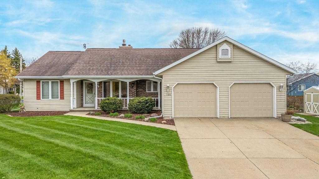 Photo of 1166 Apple Blossom DRIVE, Neenah, WI 54956 (MLS # 50325278)
