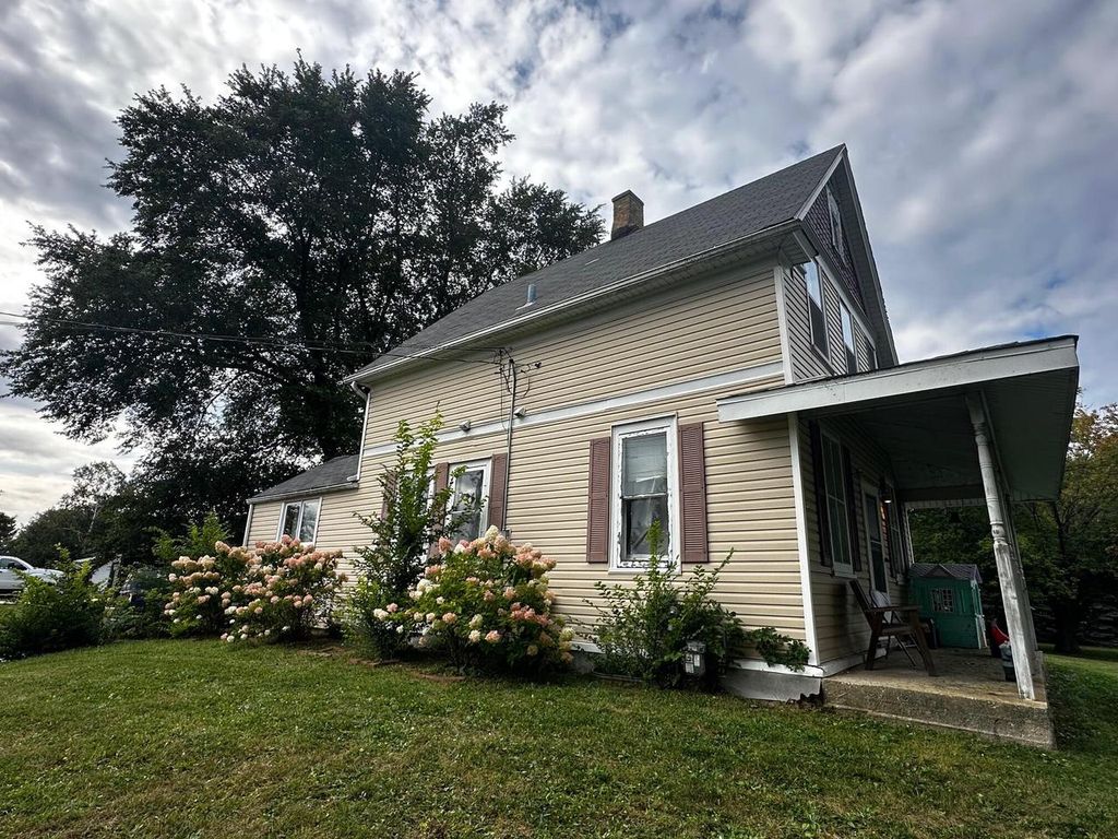 Photo of 9473 S Chicago ROAD, Oak Creek, WI 53154 (MLS # 1936981)