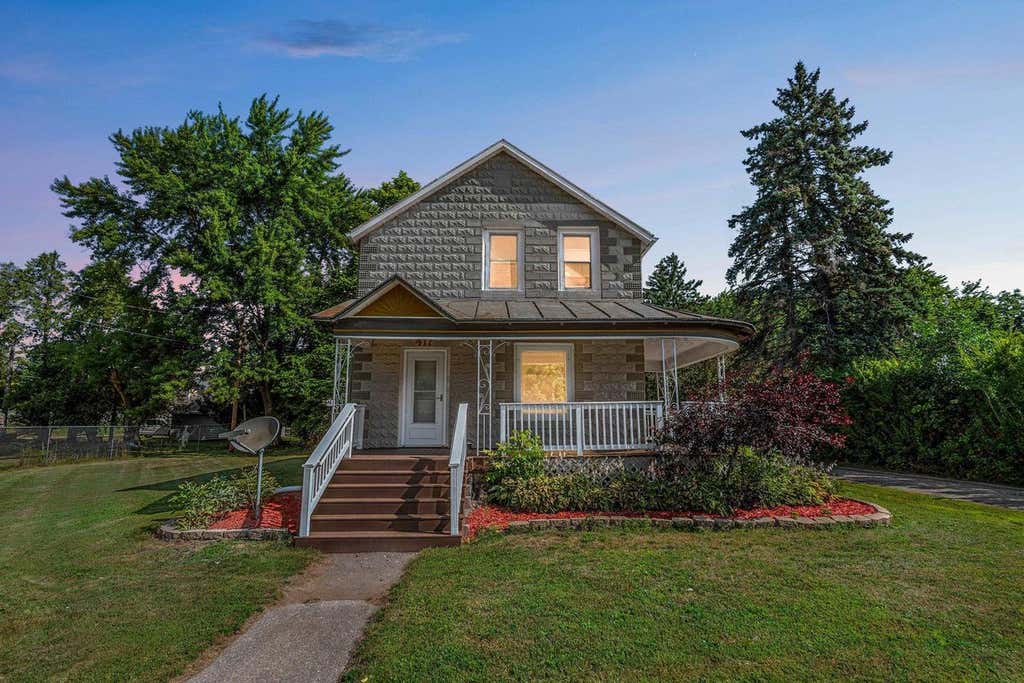 Photo of 417 Madison STREET, Oconto, WI 54153 (MLS # 50329755)