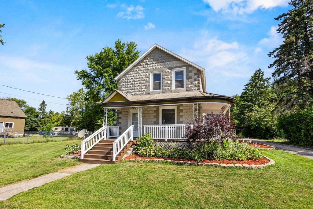 Photo of 417 Madison STREET, Oconto, WI 54153 (MLS # 50329755)