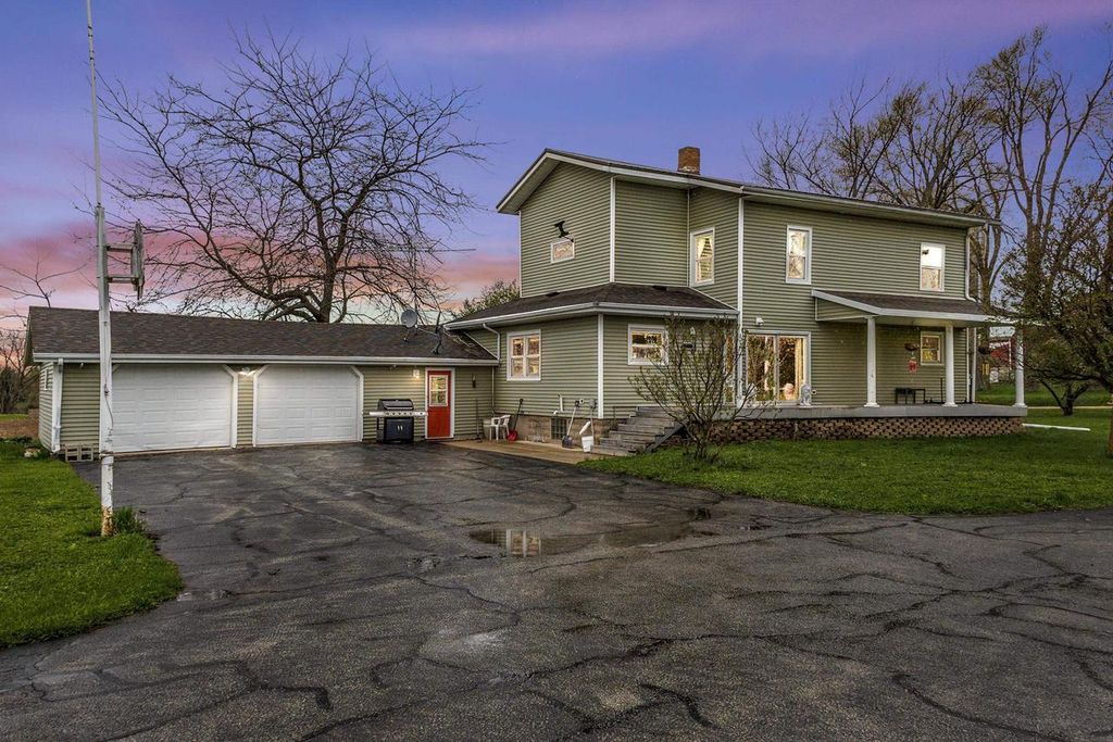 Photo of W4943 Brusewitz ROAD, Black Creek, WI 54106 (MLS # 50324778)
