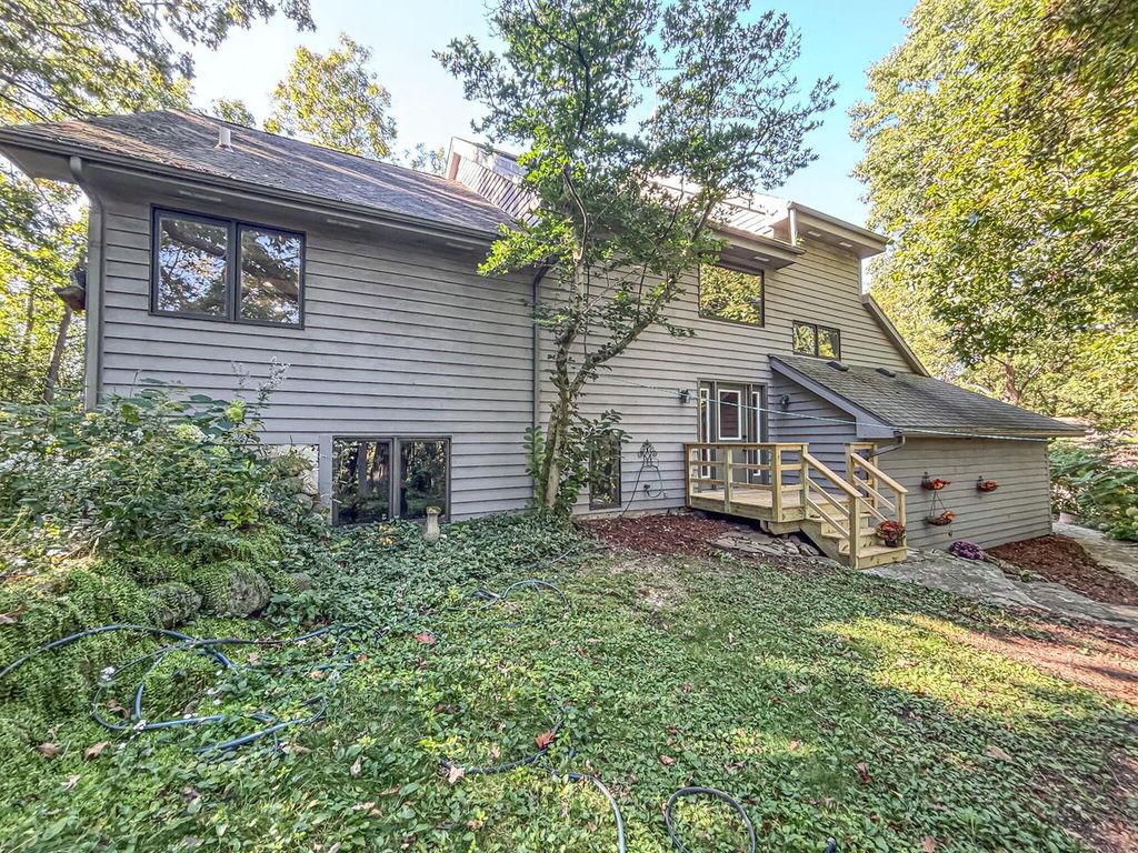 Photo of W7844 Crestview DRIVE, Whitewater, WI 53190 (MLS # 1937648)