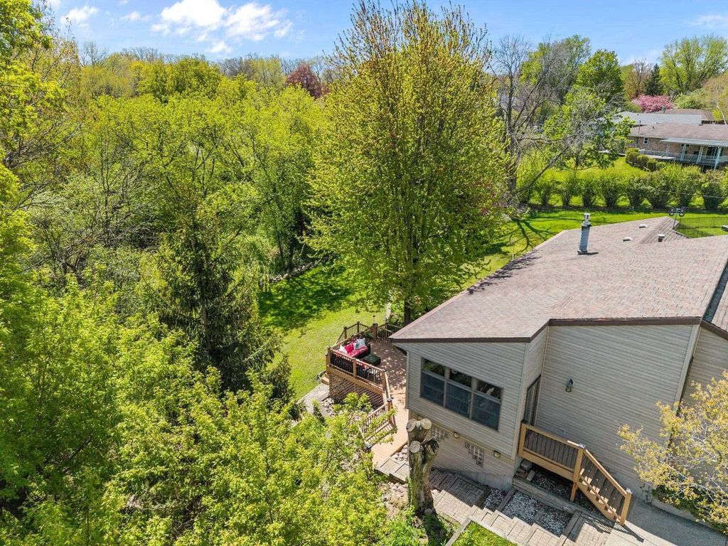 Photo of 704 Miller Lane COURT, Kaukauna, WI 54130 (MLS # 50325575)
