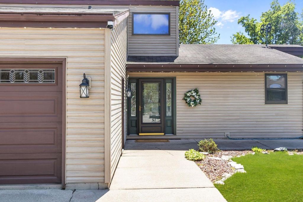 Photo of 704 Miller Lane COURT, Kaukauna, WI 54130 (MLS # 50325575)