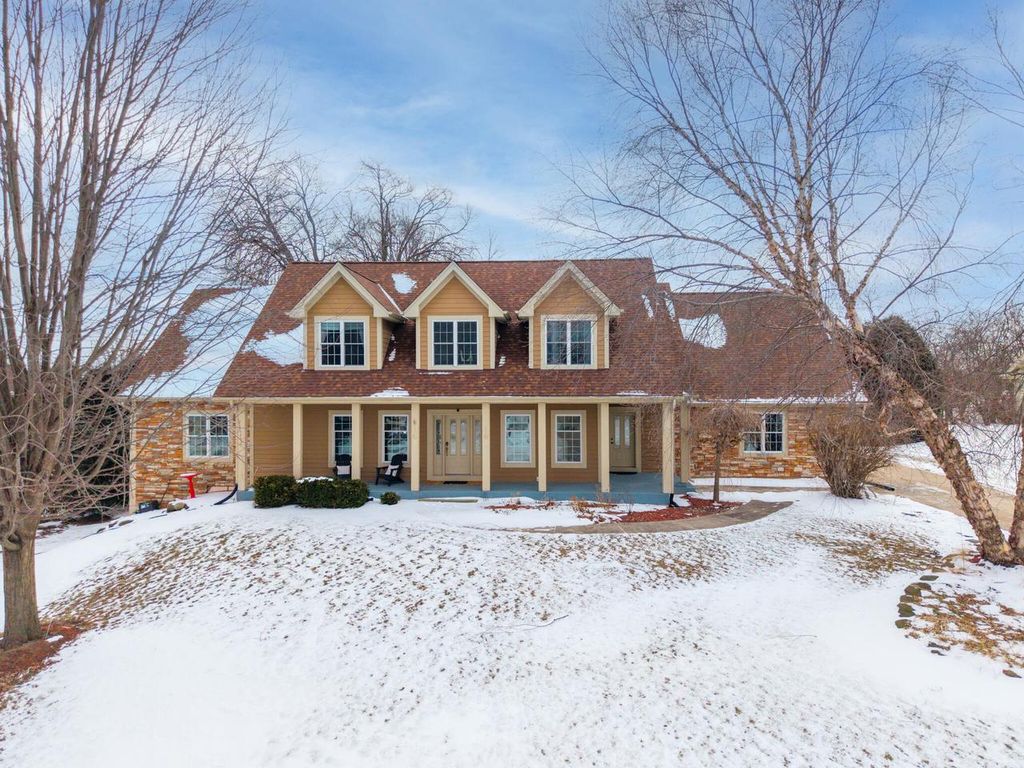 Photo of N97W14613 Rimrock ROAD, Germantown, WI 53022 (MLS # 1948007)