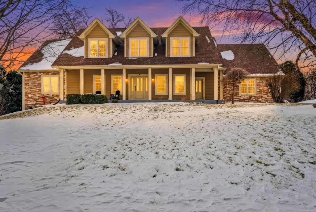 Photo of N97W14613 Rimrock ROAD, Germantown, WI 53022 (MLS # 1948007)