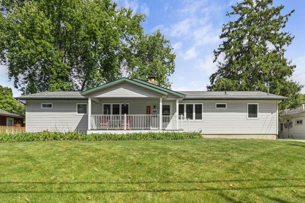 Photo of 3429 Marcy ROAD, Madison, WI 53704 (MLS # 2010138)
