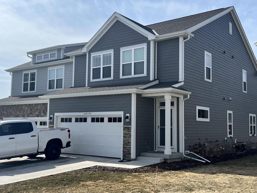 Photo of N67W25382 Breckenridge ROAD, Sussex, WI 53089 (MLS # 1954792)