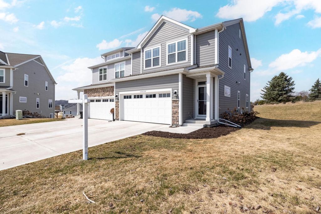 Photo of N67W25382 Breckenridge COURT, Sussex, WI 53089 (MLS # 1954792)