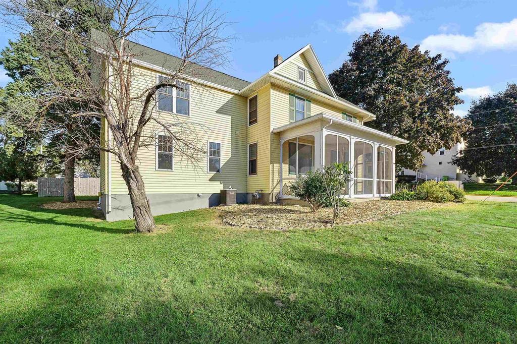 Photo of 701 N Center STREET, Beaver Dam, WI 53916 (MLS # 2009863)