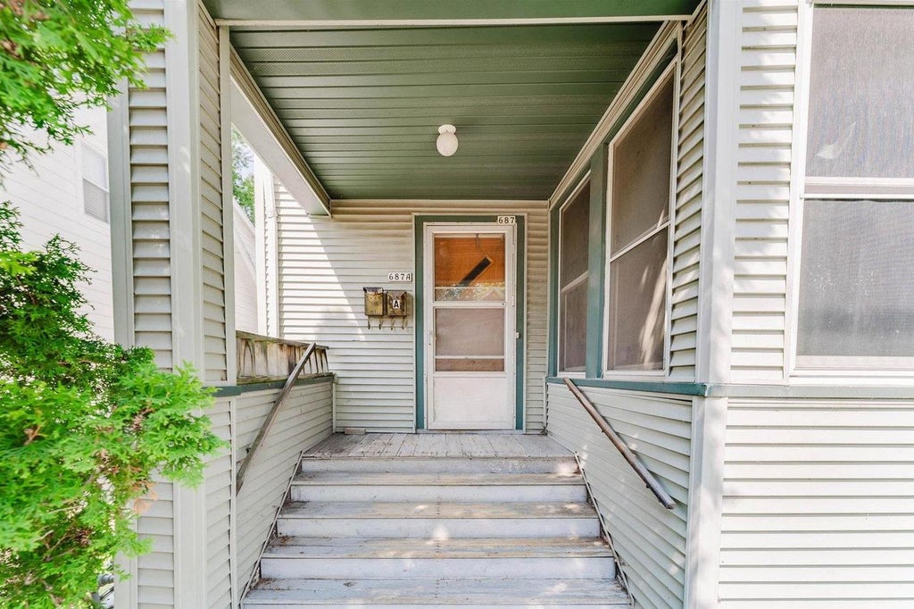 Photo of 687 Central STREET, Oshkosh, WI 54901 (MLS # 50335066)