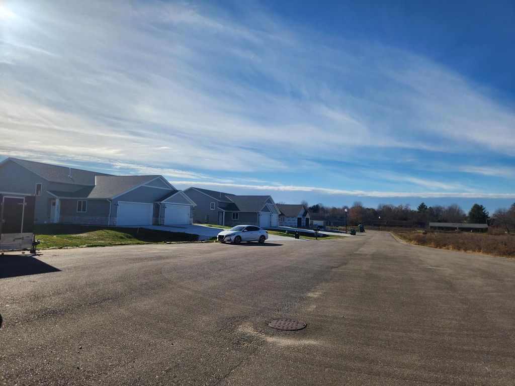 Photo of Lt37 Hanson COURT, Burlington, WI 53105 (MLS # 1947172)