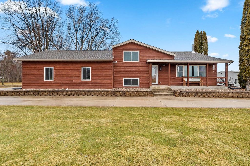 Photo of 7624 Seidl ROAD, Manitowoc, WI 54220 (MLS # 1956404)