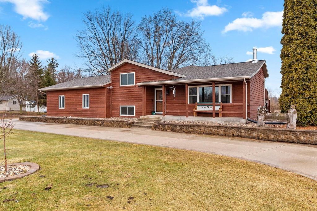Photo of 7624 Seidl ROAD, Manitowoc, WI 54220 (MLS # 1956404)