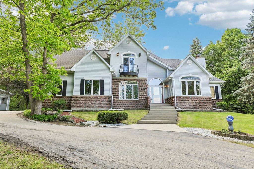 Photo of 3115 Hawks Haven TRAIL, Deforest, WI 53532 (MLS # 2023967)