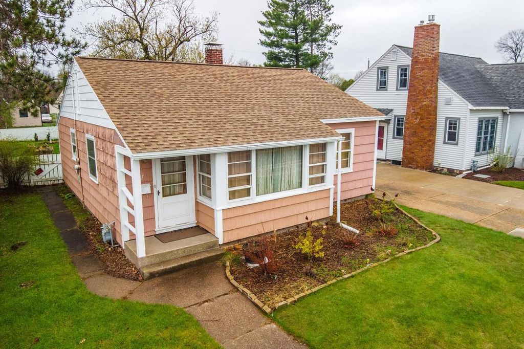 Photo of 107 Kent STREET, Wausau, WI 54403 (MLS # 22601652)