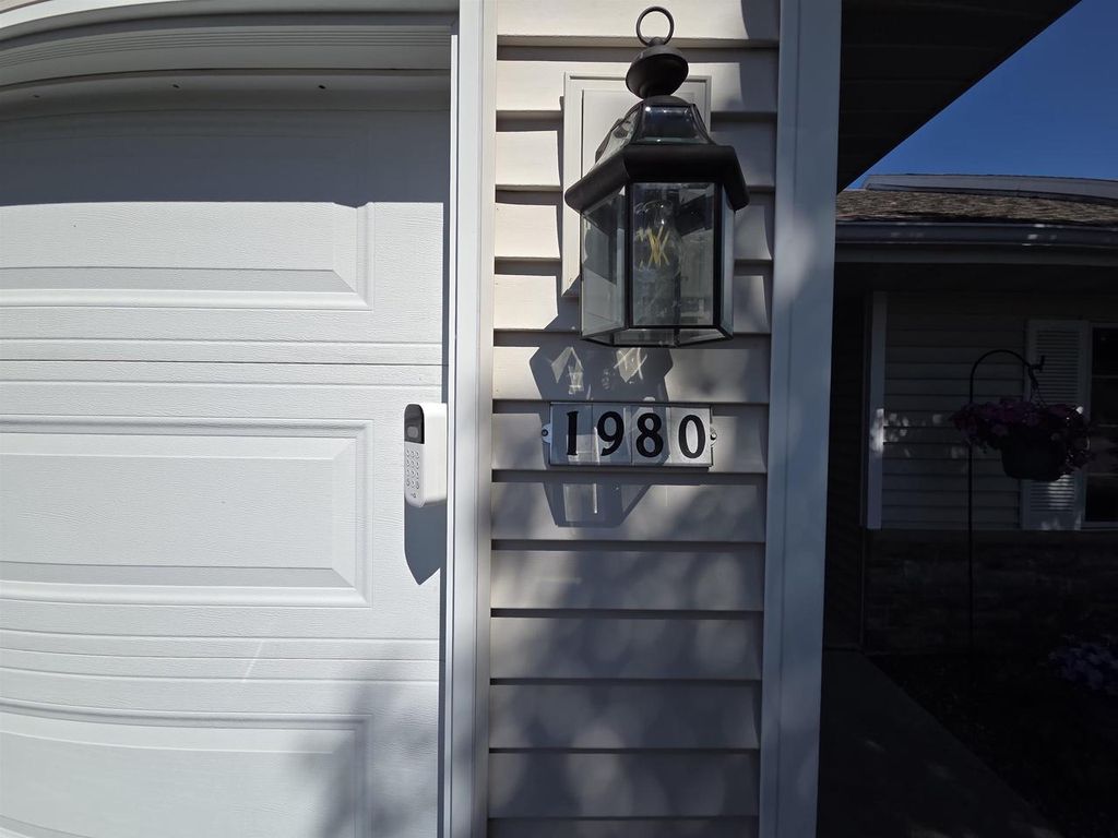 Photo of 1980 Timberline DRIVE, Oshkosh, WI 54904 (MLS # 50326844)