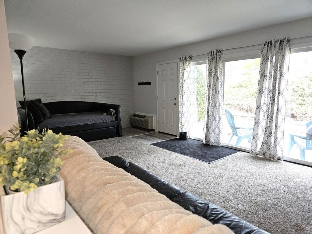 Photo of 92 Red Chimney ROAD #3, Lake Geneva, WI 53147 (MLS # 1952352)