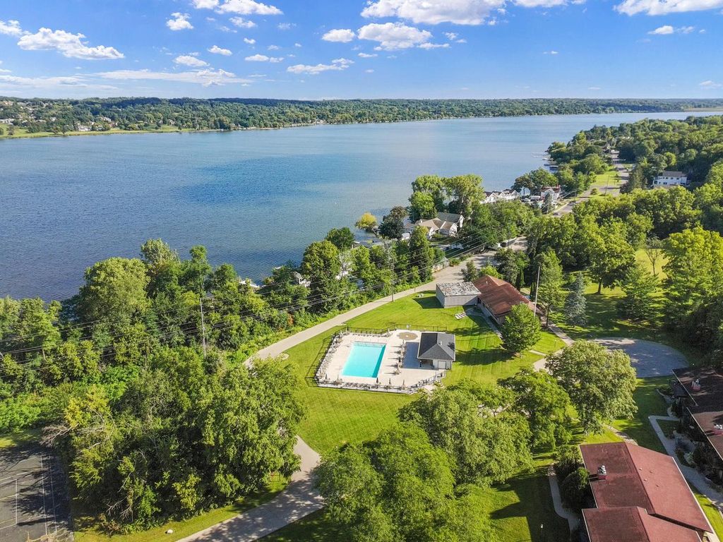 Photo of 92 Red Chimney ROAD #3, Lake Geneva, WI 53147 (MLS # 1952352)