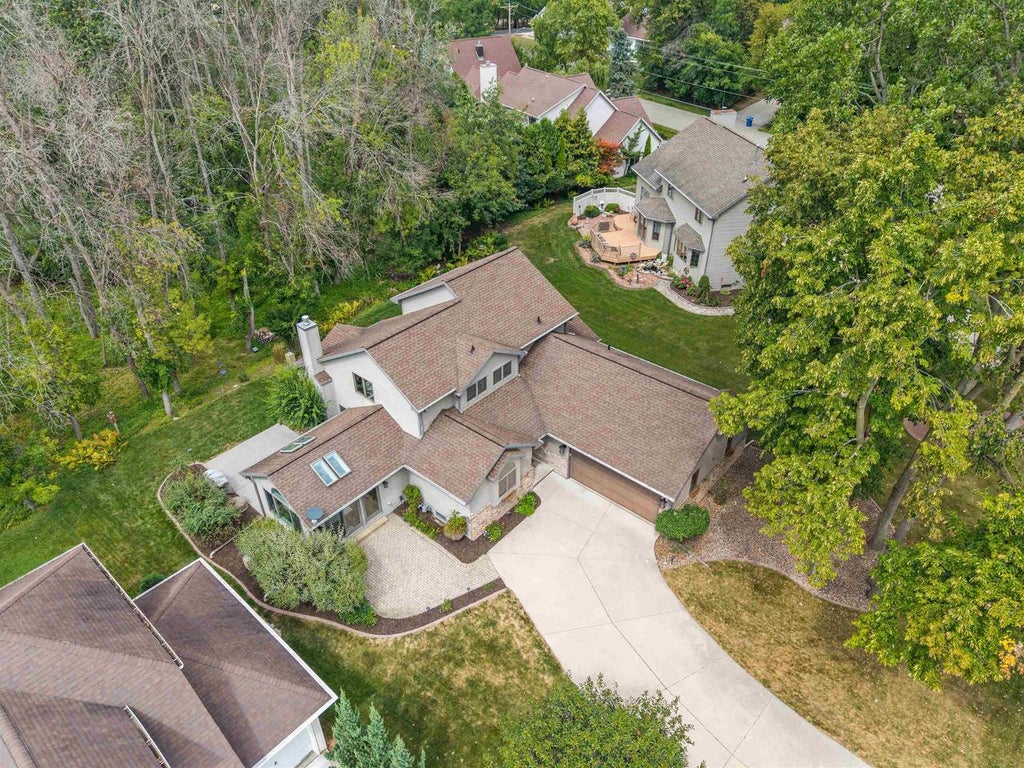 Photo of 2238 Woodlawn LANE, Appleton, WI 54914 (MLS # 50331742)
