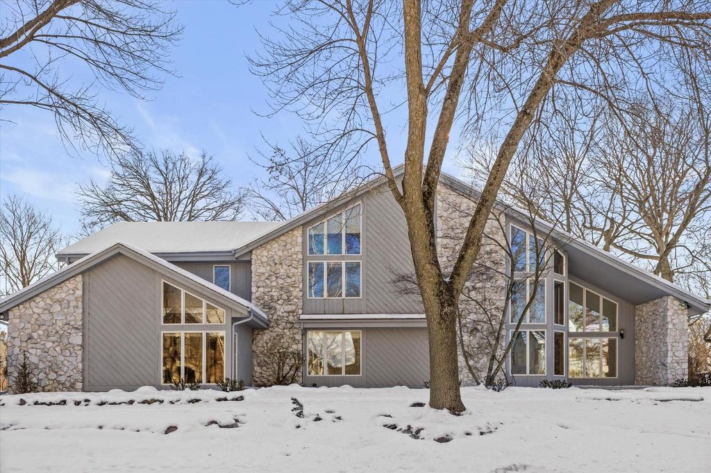 Photo of 301 W Ravine Baye ROAD, Bayside, WI 53217 (MLS # 1945574)