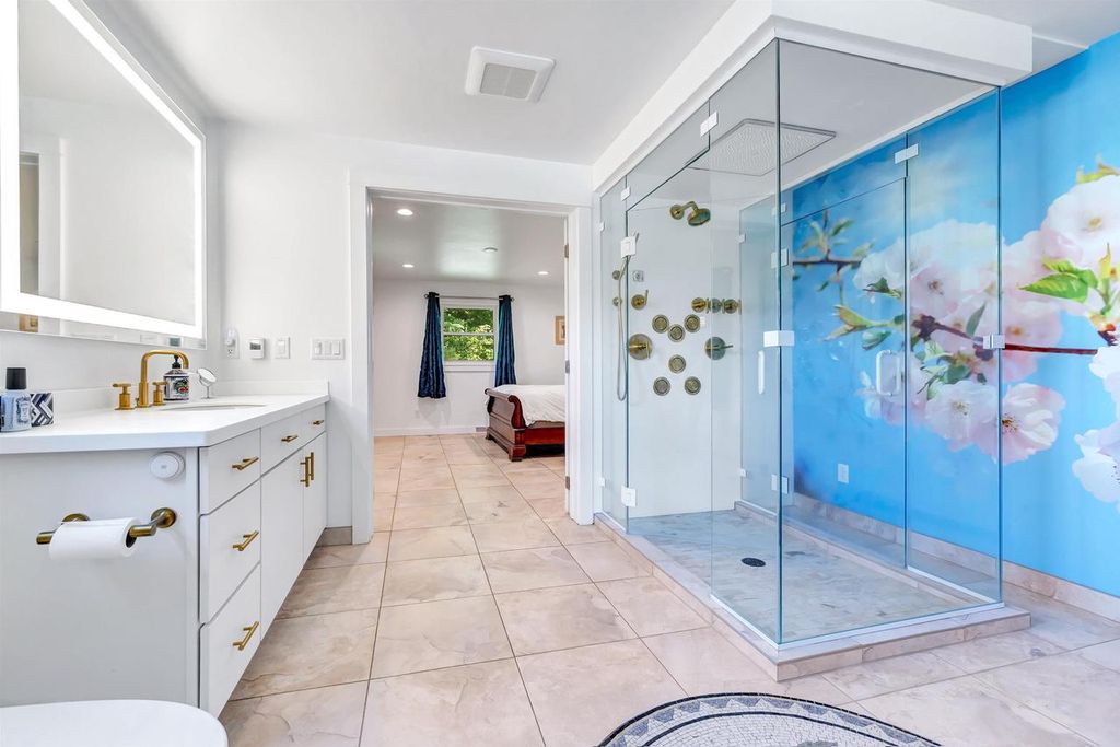 Photo of 1014 Laverne DRIVE, Green Bay, WI 54311 (MLS # 50318488)