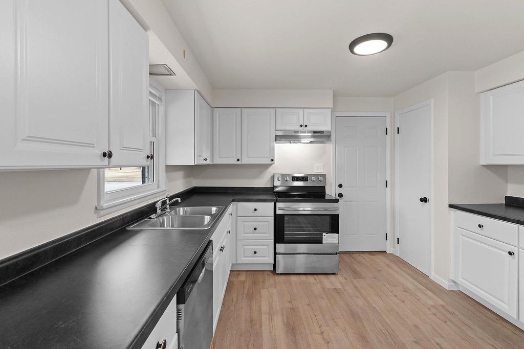 Photo of 1202 2nd STREET, Kewaunee, WI 54216 (MLS # 50322268)