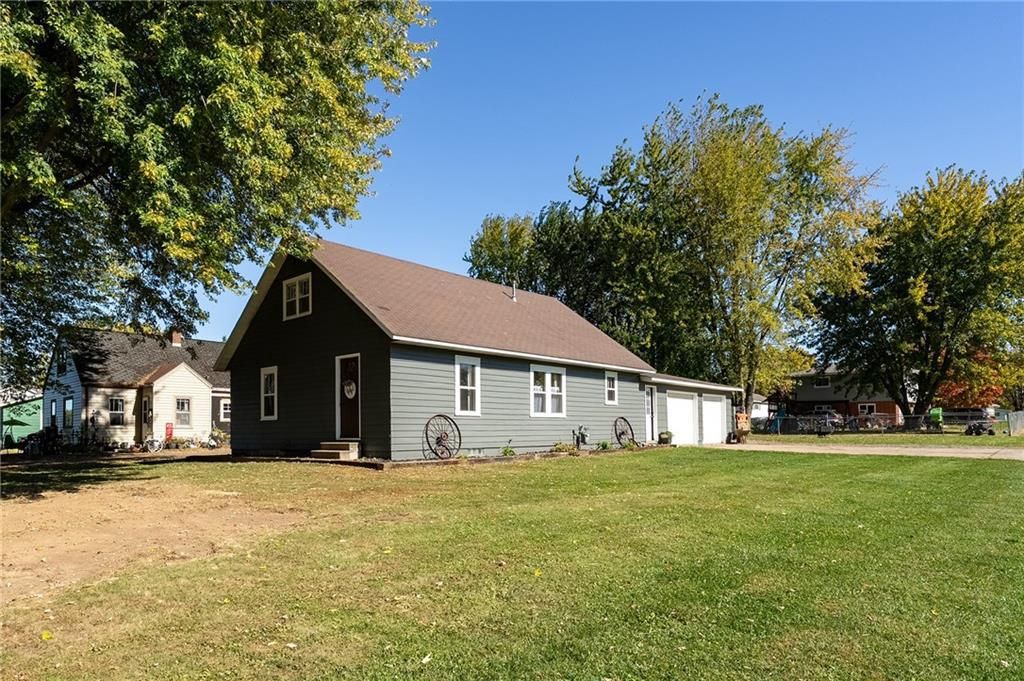 Photo of 700 Washington STREET, Thorp, WI 54771 (MLS # 1596384)