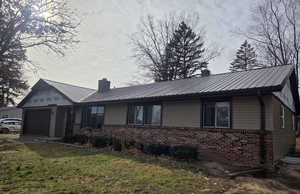 Photo of 555 Meadow LANE, Sheboygan Falls, WI 53085 (MLS # 1943200)