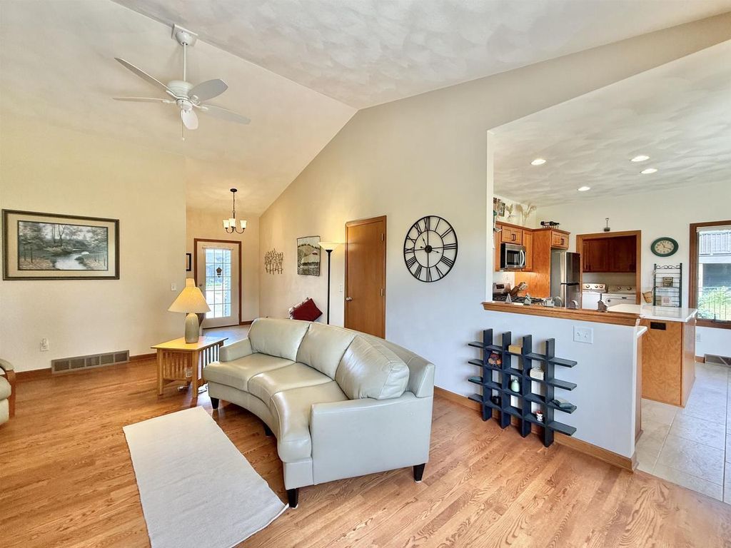 Photo of 782 Waveland AVENUE, Janesville, WI 53548 (MLS # 2025035)