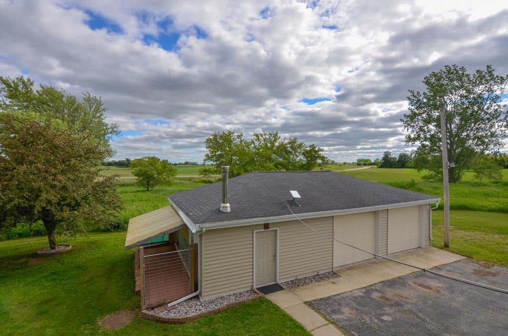 Photo of 3672 Finger ROAD, Green Bay, WI 54311 (MLS # 50327606)