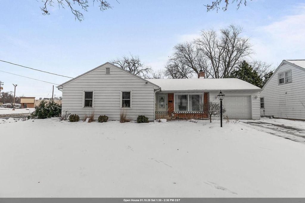 Photo of 572 Newtols STREET, Green Bay, WI 54302 (MLS # 50319595)