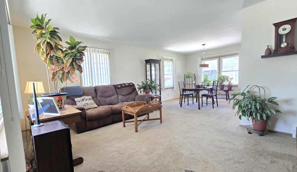 Photo of 1930 Saturn AVENUE, Racine, WI 53404 (MLS # 1962368)