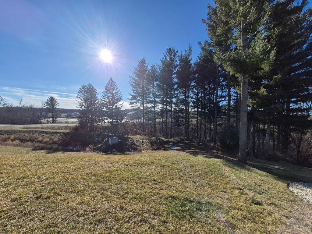 Photo of 371 Bell View AVENUE, Belleville, WI 53508 (MLS # 2015831)